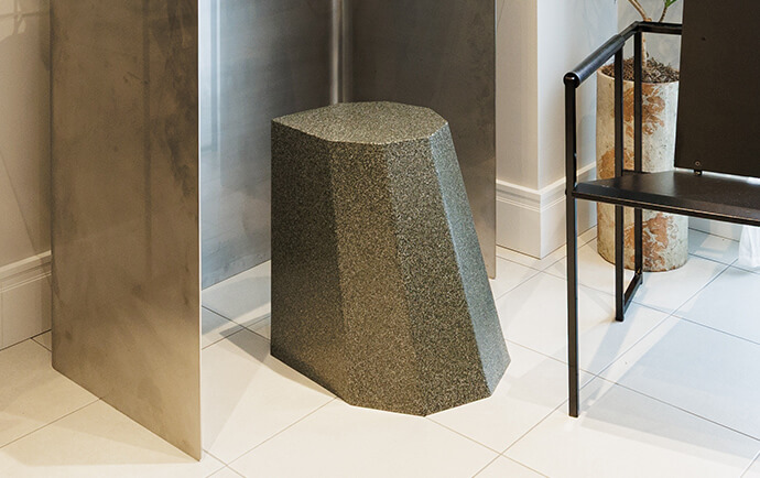 Arnold Circus Stoolと交換